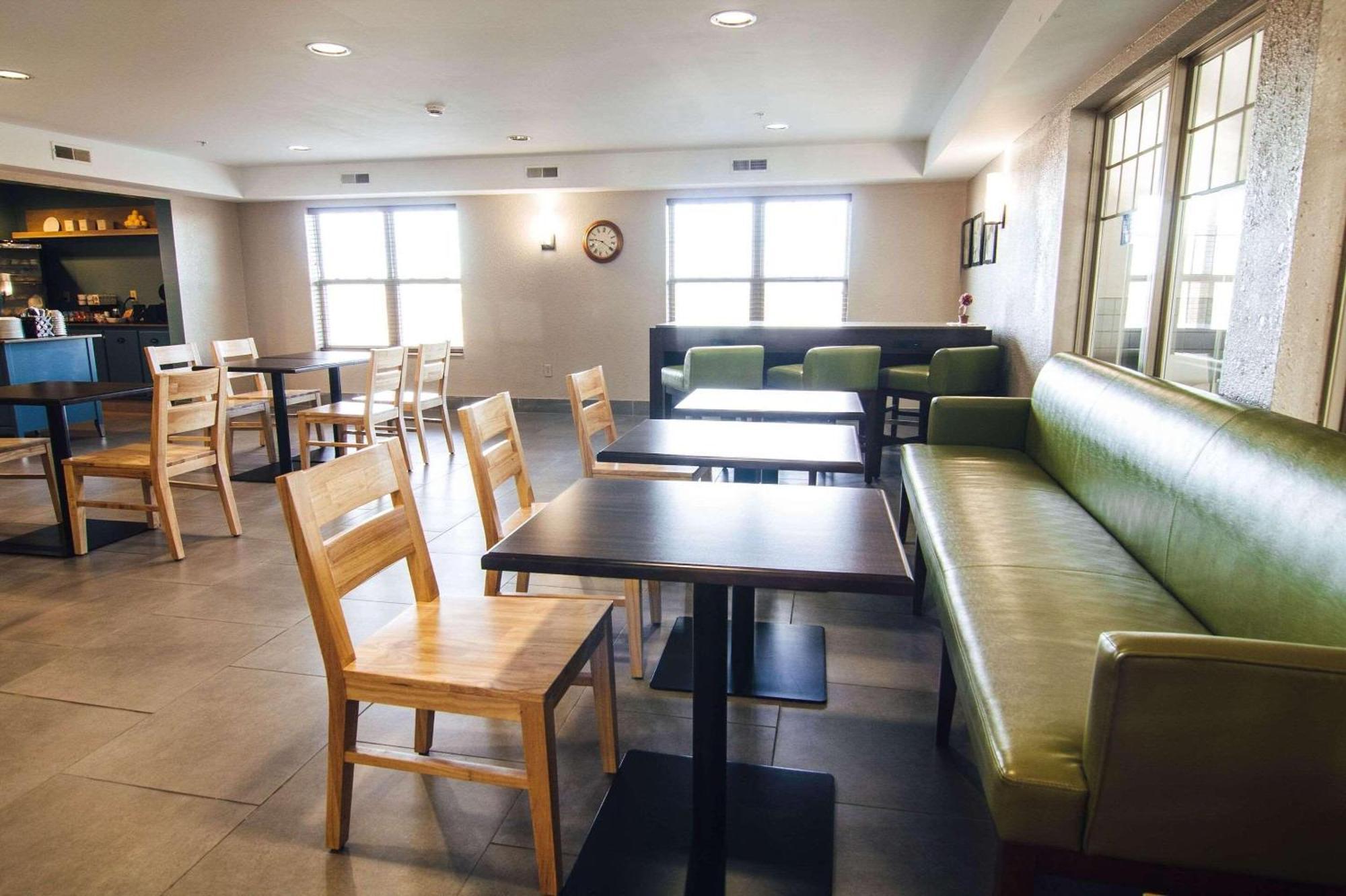 Country Inn & Suites By Radisson, Stockton, Il Экстерьер фото